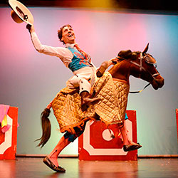 Props caballo teatro